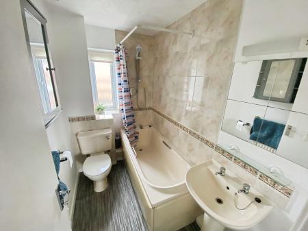 2 bedroom Terraced House to let in Ilmer Close, Avon Park, Brownsover, Rugby, CV21