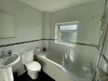 3 bedroom Semi-detached house to let in Norton Leys, Hillside, Rugby, CV22
