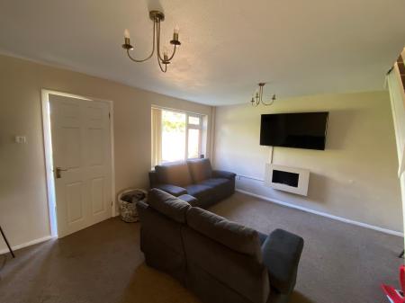 3 bedroom Semi-detached house to let in Norton Leys, Hillside, Rugby, CV22