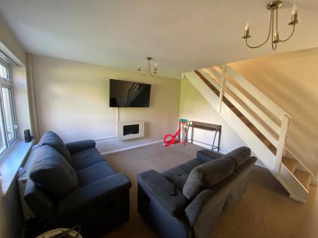 3 bedroom Semi-detached house to let in Norton Leys, Hillside, Rugby, CV22