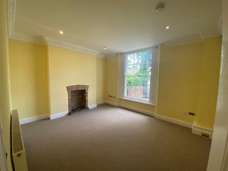1 bedroom Flat to let in Warwick Street, Rugby, CV21