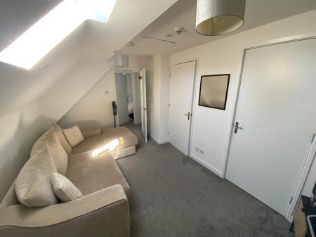 1 bedroom Flat to let in Lawrence Sheriff St, Rugby, CV22