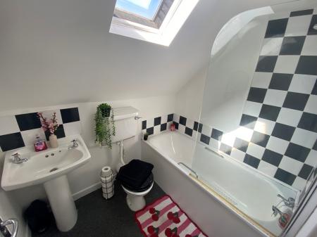 1 bedroom Flat to let in Lawrence Sheriff St, Rugby, CV22
