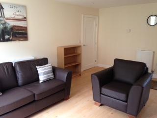 2 bedroom Flat to let in Avocet Close, Coton Park, Rugby, CV23