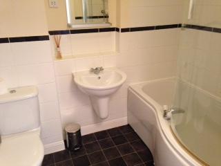 2 bedroom Flat to let in Avocet Close, Coton Park, Rugby, CV23