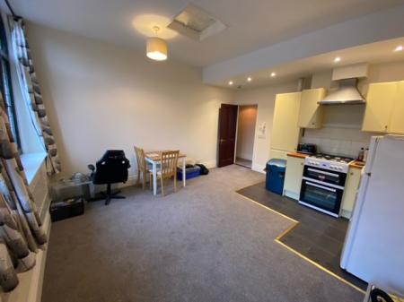 1 bedroom Flat to let in High Street, Rugby, CV21