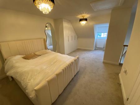 3 bedroom Town house to let in Ultramarine Close, Rugby, CV22