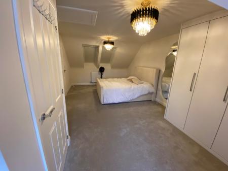 3 bedroom Town house to let in Ultramarine Close, Rugby, CV22