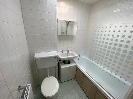 2 bedroom Flat to let in Norton Leys, Hillside, Rugby, CV22