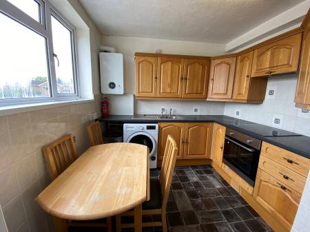 2 bedroom Flat to let in Norton Leys, Hillside, Rugby, CV22