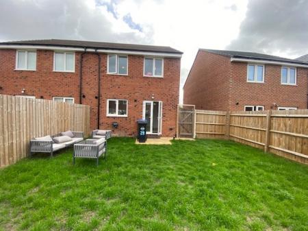 3 bedroom Semi-detached house to let in White Oak Road, Rugby, CV22