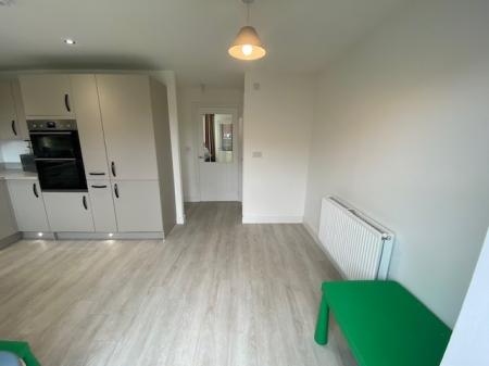 3 bedroom Semi-detached house to let in White Oak Road, Rugby, CV22