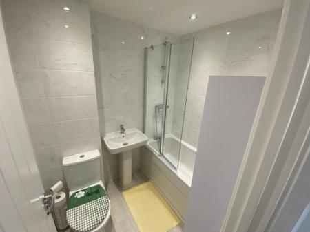 3 bedroom Semi-detached house to let in White Oak Road, Rugby, CV22