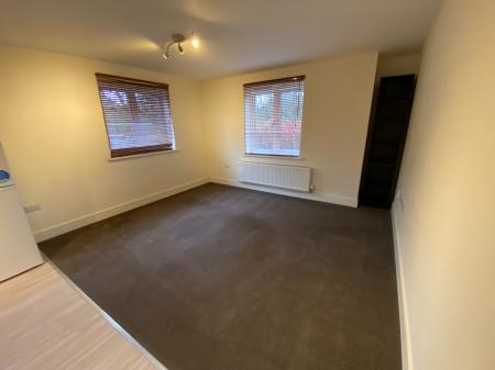 2 bedroom Flat to let in Technology Drive, Rugby, CV21