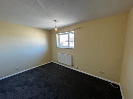 2 bedroom Semi-detached house to let in Heather Close, Bilton, Rugby, CV22