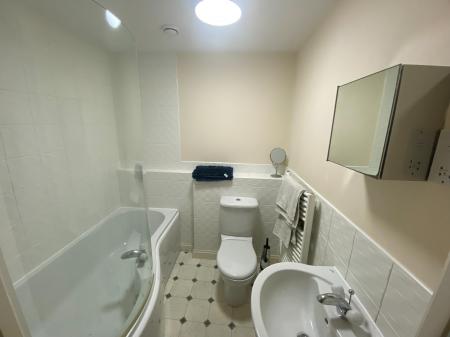 2 bedroom Flat to let in Avocet Close, Coton Park, Rugby, CV23