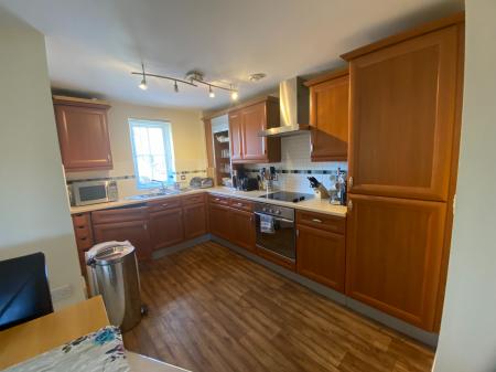 2 bedroom Flat to let in Avocet Close, Coton Park, Rugby, CV23