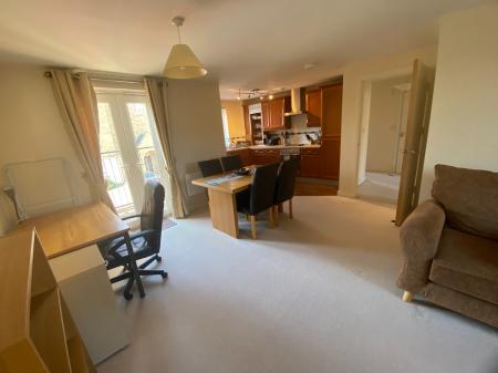 2 bedroom Flat to let in Avocet Close, Coton Park, Rugby, CV23