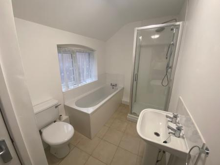 2 bedroom Terraced House to let in Newbold Road, Rugby, CV21