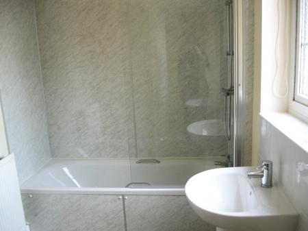 3 bedroom Semi-detached house to let in Newland Street, Rugby, CV22