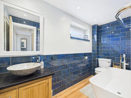 3 bedroom End of terrace house for sale in Burnley Close, Tadley, RG26