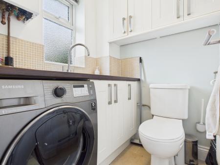 3 bedroom End of terrace house for sale in Burnley Close, Tadley, RG26