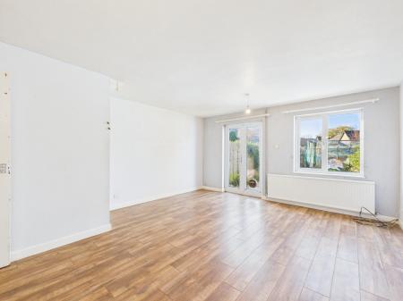 3 bedroom Terraced House for sale in Candover Close, Tadley, RG26