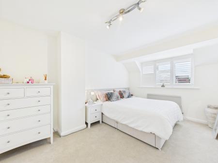 4 bedroom Semi-detached house for sale in Carrington Crescent, Tadley, RG26