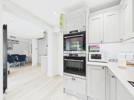 4 bedroom Semi-detached house for sale in Carrington Crescent, Tadley, RG26