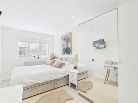 4 bedroom Semi-detached house for sale in Carrington Crescent, Tadley, RG26