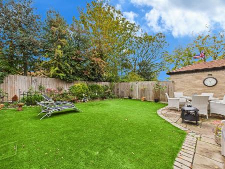 4 bedroom Semi-detached house for sale in Carrington Crescent, Tadley, RG26