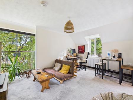 1 bedroom Flat for sale in Christy Court, Tadley, RG26