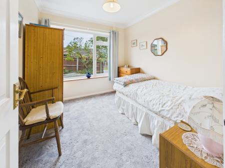 5 bedroom Detached bungalow for sale in Fairlawn Road, Tadley, RG26