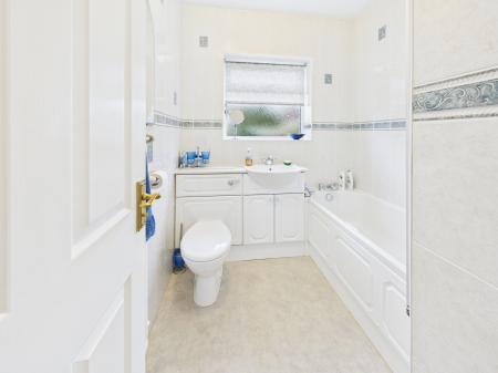 5 bedroom Detached bungalow for sale in Fairlawn Road, Tadley, RG26