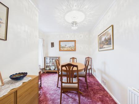 5 bedroom Detached bungalow for sale in Fairlawn Road, Tadley, RG26