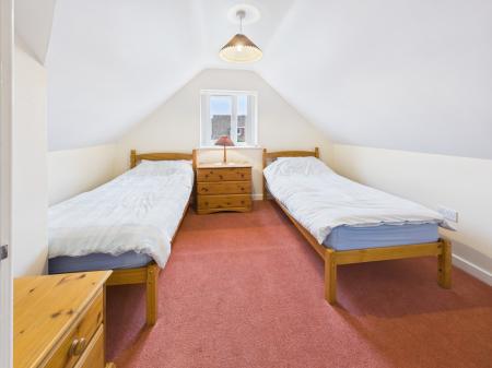 5 bedroom Detached bungalow for sale in Fairlawn Road, Tadley, RG26