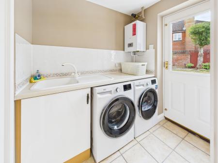 5 bedroom Detached house for sale in Farriers Close, Bramley, RG26