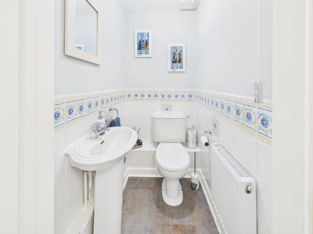 5 bedroom Detached house for sale in Farriers Close, Bramley, RG26