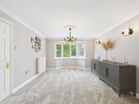 5 bedroom Detached house for sale in Farriers Close, Bramley, RG26