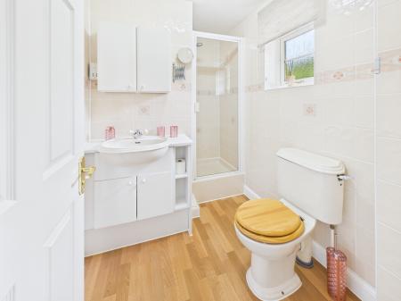 5 bedroom Detached house for sale in Farriers Close, Bramley, RG26