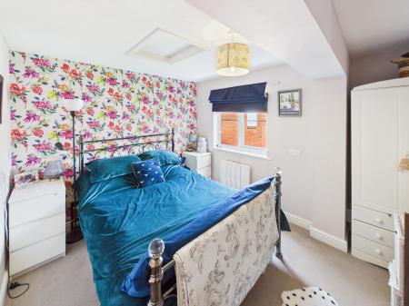 2 bedroom Flat for sale in Glenapp Grange, Mortimer Common, RG7