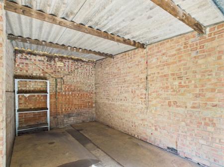 0 bedroom Garages for sale in Hartshill Road, Tadley, RG26