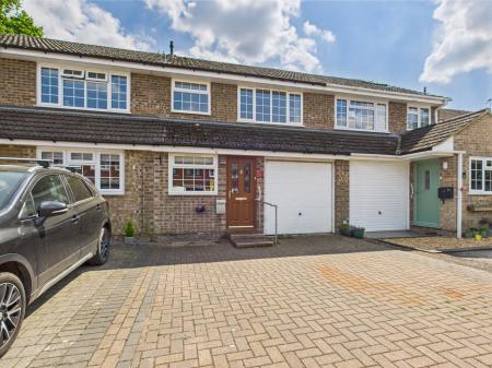 3 bedroom Terraced House for sale in Jubilee Close, Pamber Heath, RG26