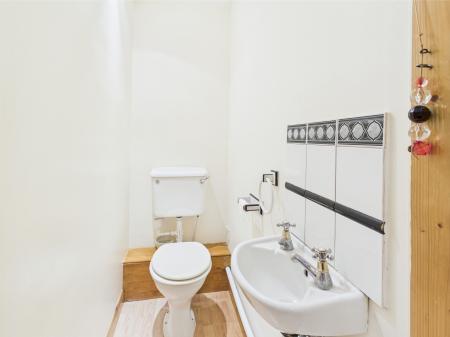 3 bedroom Terraced House for sale in Jubilee Close, Pamber Heath, RG26