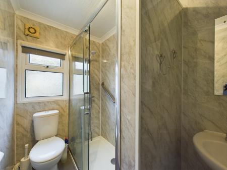 2 bedroom Park home for sale in Laburnum Rise, Thatcham, RG19