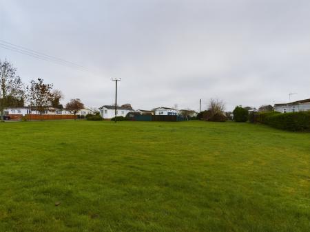 2 bedroom Park home for sale in Laburnum Rise, Thatcham, RG19