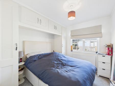 2 bedroom Park home for sale in Loddon Court Farm Park Homes, Reading, RG7