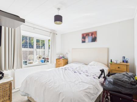 2 bedroom Park home for sale in Loddon Court Farm Park Homes, Reading, RG7