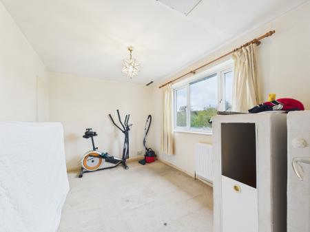 3 bedroom Semi-detached house for sale in Long Grove, Tadley, RG26