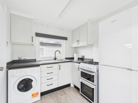 2 bedroom Park home for sale in Meadow Park, Sherfield-On-Loddon, RG27